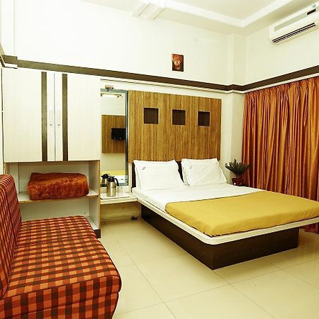 Saideep Villas Shirdi Buitenkant foto